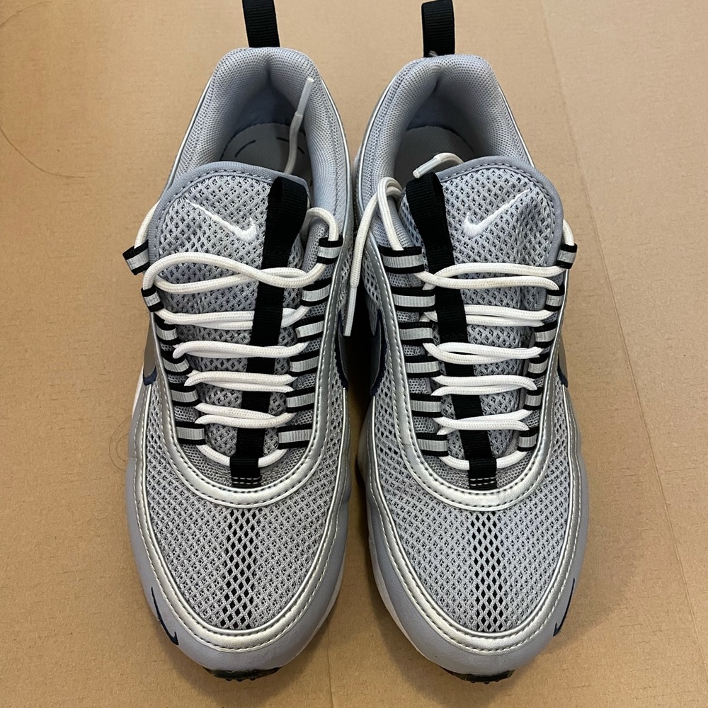 Used Nike air women sneakers size 6.5 grey vintage style